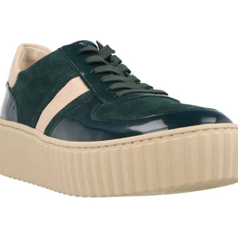 Sneakers*Gabor Ainka