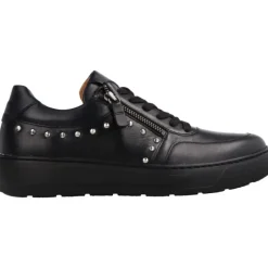 Sneakers*Gabor Ayana