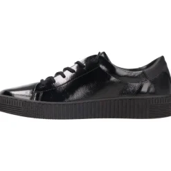 Sneakers*Gabor Baba