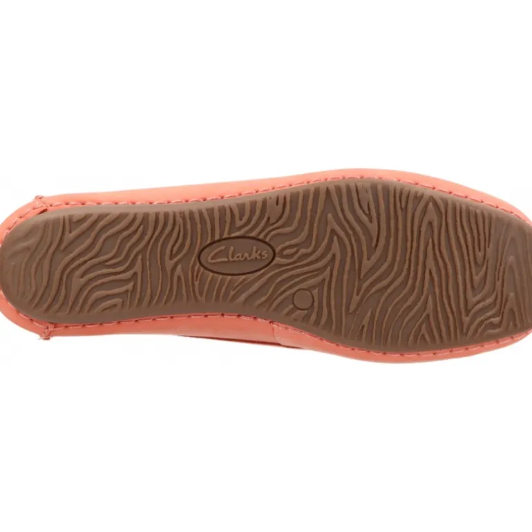 Mocassins*Clarks Freckle Walk Peach Nubuck